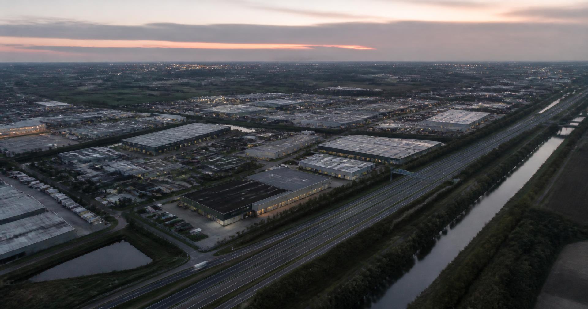 Bedrijventerrein bij Oosterhout vanuit de lucht